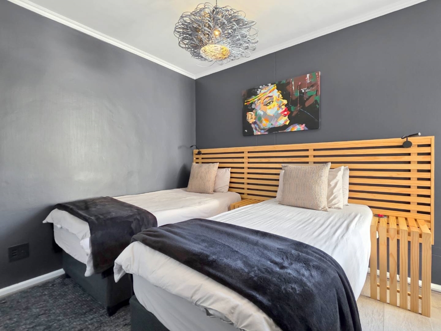 2 Bedroom Property for Sale in Woodstock Western Cape